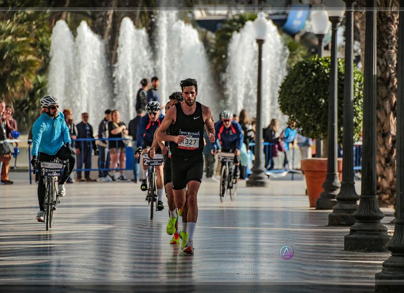 MEDIO MARATON Y 10K ALICANTE 2025 Cámara 5