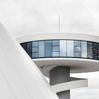 C.C. Niemeyer Avilés